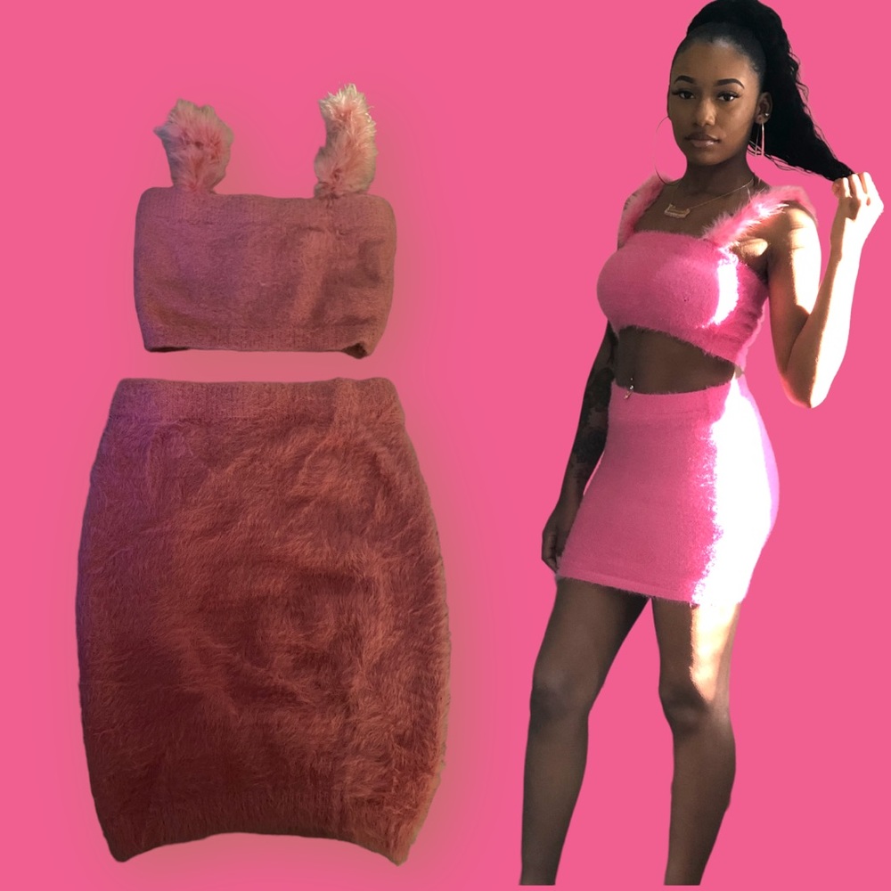 (Size S) Pink Furry 2 Piece Skirt Set